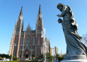 La Plata inicia plan histórico de infraestructura urbana con inversión de $100 mil millones