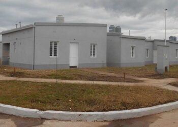 Tucumán impulsa reactivación de obra pública: Entregan viviendas renovadas en proyecto habitacional histórico