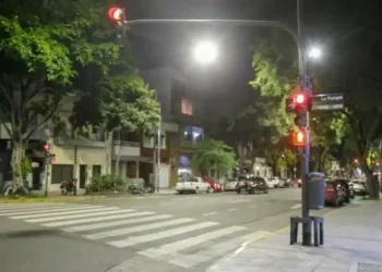 Buenos Aires Moderniza su Iluminación: Plan de Actualización LED Mejora la Seguridad y Eficiencia Energética