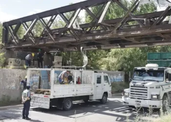 Puente Ferroviario en Cipolletti: Nueva Solución para Prevenir Choques de Camiones