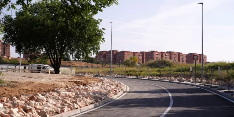 Nueva conexión peatonal en Vallecas: Mejora en accesibilidad y movilidad urbana