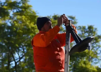 Modernización del alumbrado público en Avenida Pesante de Crespo