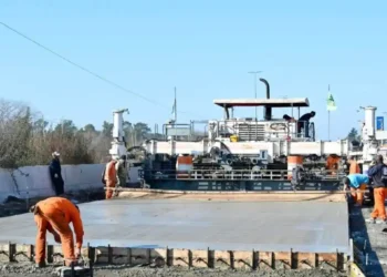 Avances en Infraestructura Vial: Nuevas Obras de Pavimentación con Hormigón de Alta Resistencia en Ruta 4 de Esteban Echeverría