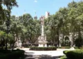 Plaza 25 de Mayo: Renovación Urbana que Preserva la Memoria Histórica | Obras del Tricentenario en Rosario