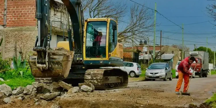 Bacheo en El Jagüel: Comienza Renovación con Hormigón de Alta Resistencia en Calles Principales