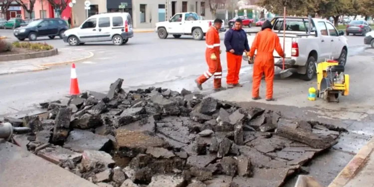 Mejoran la seguridad vial en Esquel: Nuevos reductores de velocidad en puntos estratégicos