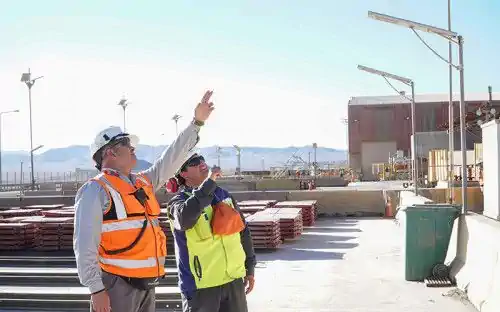 Gabriela Mistral Implementa Sistema de Iluminación Solar y LED para Mayor Seguridad y Sostenibilidad Ambiental