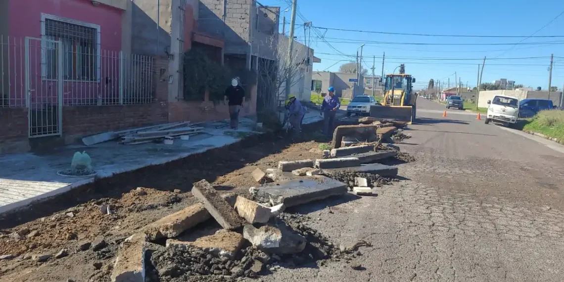 Reparación de Cordón Cuneta en Barrio Sarmiento Norte