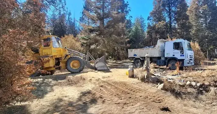 Río Negro impulsa la reconstrucción de El Bolsón con inversión millonaria en infraestructura y equipos