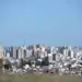 Municipio de Bahía Blanca propone sobretasa a petroquímicas para financiar obras hidráulicas tras la inundación