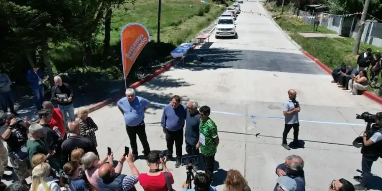 Nuevo pavimento en 25 de Mayo y Tacuarí mejora la conectividad vial en Bariloche