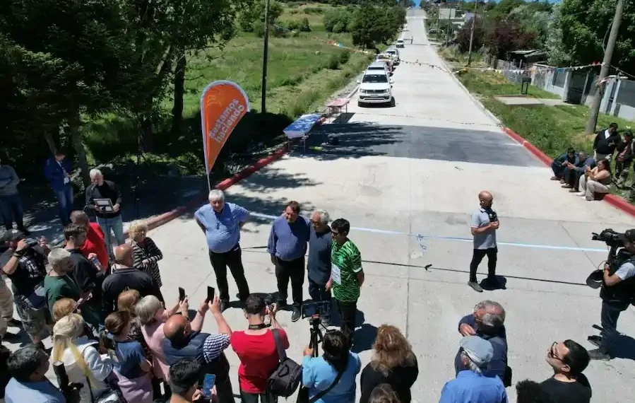 Nuevo pavimento en 25 de Mayo y Tacuarí mejora la conectividad vial en Bariloche