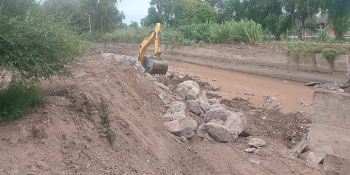 obras de refuerzo del canal Cacique Guaymallén para prevenir crecidas
