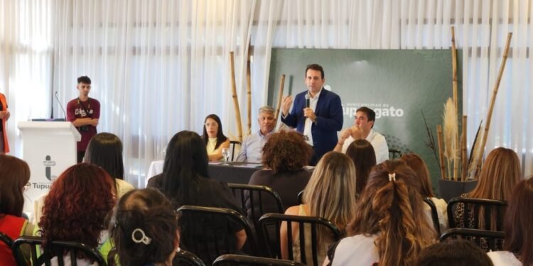 Mejorar infraestructura escolar: escuelas de Tupungato y Tunuyán con obras y mantenimiento