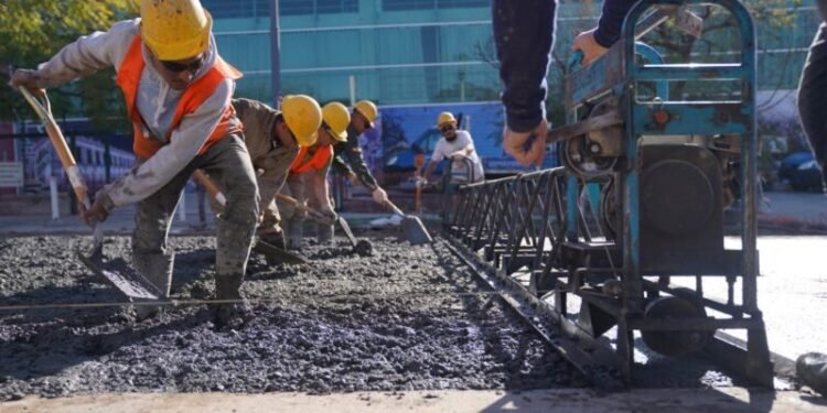 obra de desagüe pluvial en Sagrada Familia con corte de tránsito