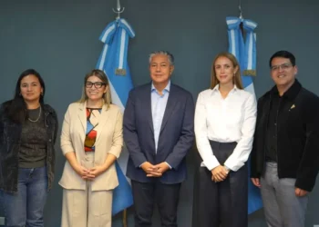 Espacio Comunitario y Deportivo en Senillosa con áreas cubiertas y exteriores