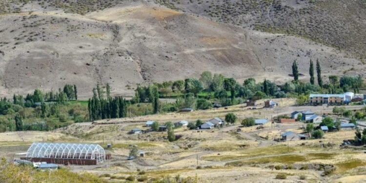 Espacio comunitario en construcción en Guañacos